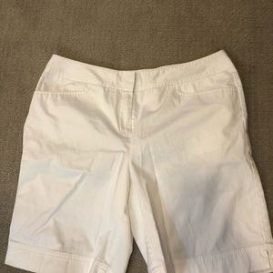 LaFayette womens white Bermuda shorts size 10